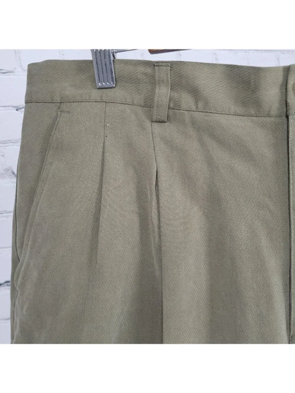 Caribbean Green 100% Silk Pleated Front Pockets Casual Shorts 36 (36x8.5)